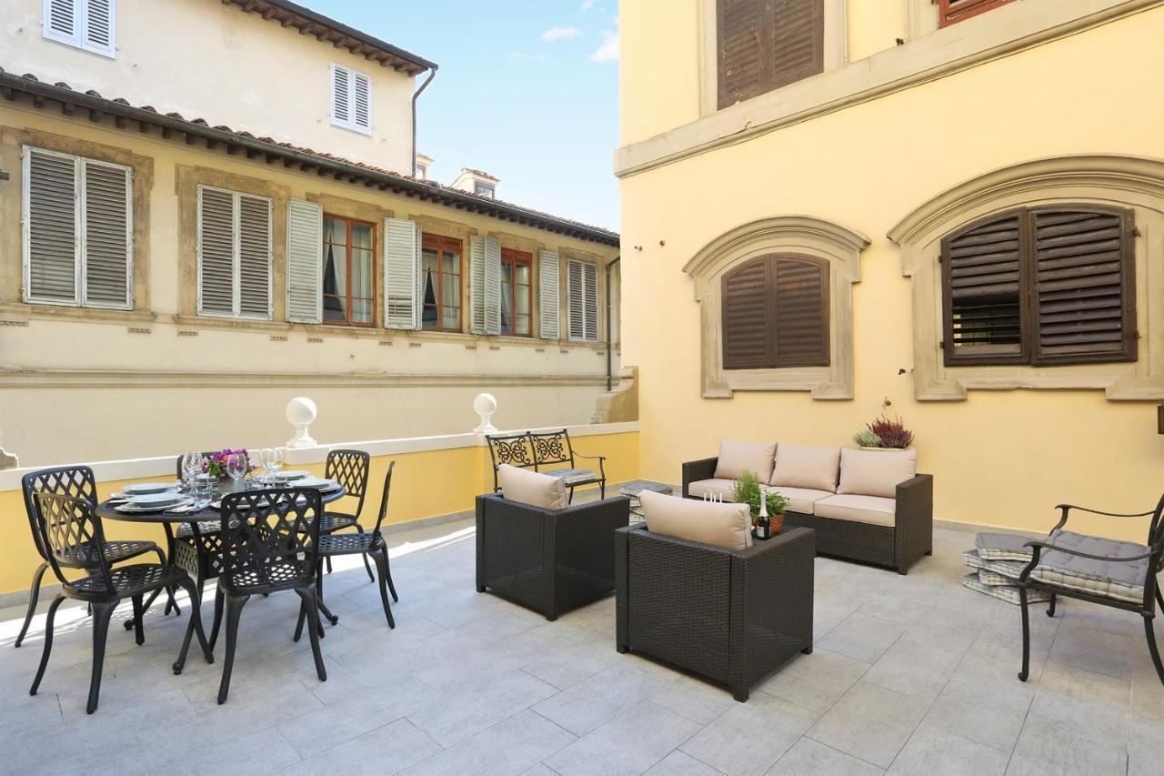Design Apartment In The Heart Of Florence - Hosted By Sweetstay Zewnętrze zdjęcie
